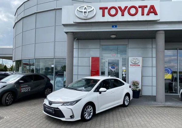 Toyota Corolla cena 89900 przebieg: 97504, rok produkcji 2022 z Sępólno Krajeńskie małe 211